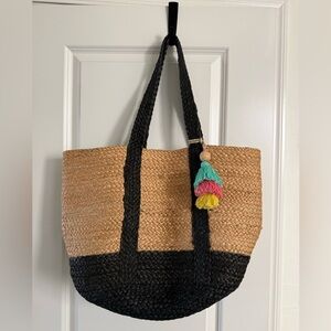 Large Shiraleah jute tassel tote shopper market beach pool bag woven